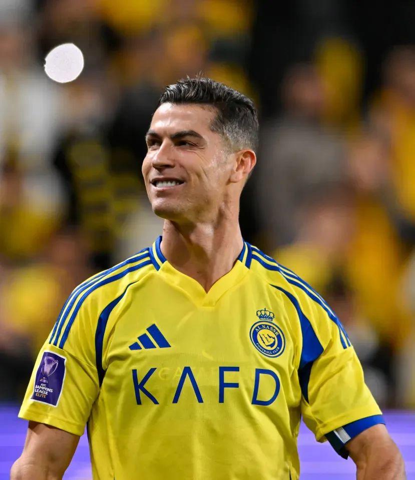 萨拉赫焦点对战,C罗与50激战TL分钟,最后时刻胜出胜负难料! 萨拉赫焦点对战,C罗与50激战TL分钟,最后时刻胜出胜负难料!